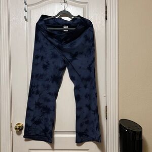 PINK vs Navy Tie-Dye flare leggings